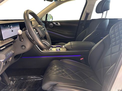 Used 2025 Genesis GV80 3.5T Prestige image 9