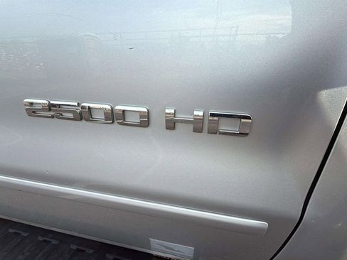 Used 2018 Chevrolet Silverado 2500 LT image 15