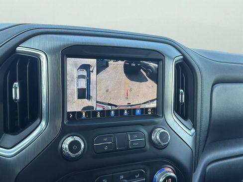Used 2021 GMC Sierra 2500 Denali w/ Denali Ultimate Package AWD/4WD image 18