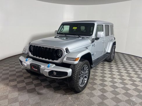 Used 2024 Jeep Wrangler High Altitude image 3