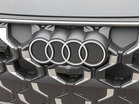 New 2025 Audi SQ5 Premium Plus image 9