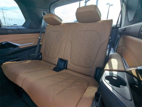 New 2026 BMW X7 xDrive40i image 14