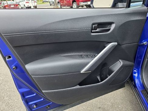 Used 2024 Toyota Corolla Cross LE w/ Moonroof Package AWD/4WD image 19