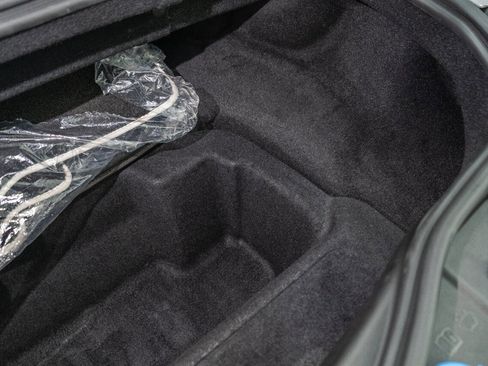 Used 2020 Jaguar F-TYPE SVR image 38