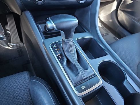 Used 2018 Kia Optima S FWD image 15
