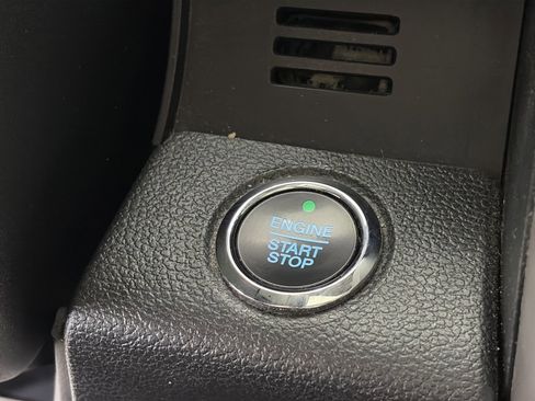 Certified 2019 Ford F150 Lariat w/ Equipment Group 502A Luxury image 24