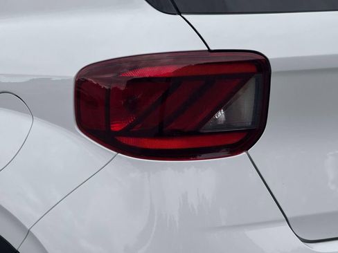 New 2026 Hyundai Venue SEL FWD image 8