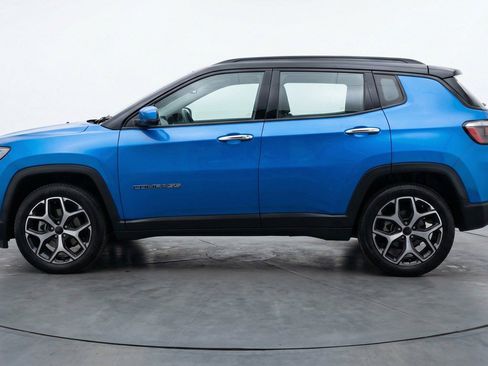 Used 2025 Jeep Compass Limited AWD/4WD image 5