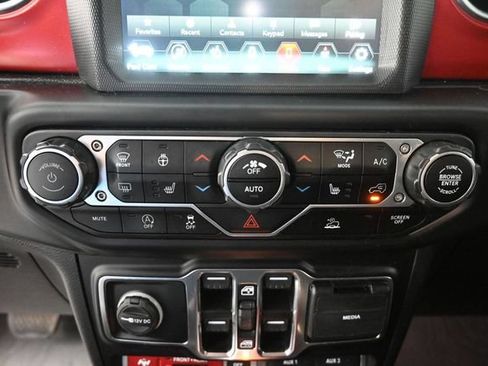 Used 2023 Jeep Wrangler Unlimited Rubicon AWD/4WD image 25