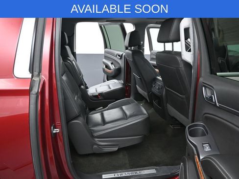 Used 2018 Chevrolet Suburban Premier AWD/4WD image 39