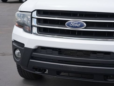Used 2017 Ford Expedition XL w/ Equipment Group 101A AWD/4WD image 9