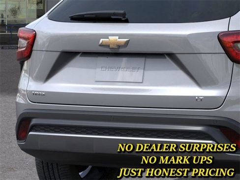 New 2026 Chevrolet Trax LT w/ Driver Confidence Package image 14