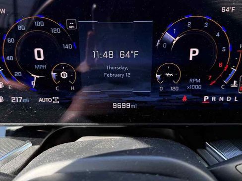 Used 2025 Chevrolet Suburban RST image 29