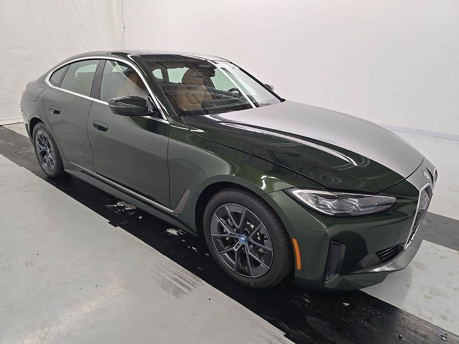 Used 2024 BMW i4 eDrive40 w/ Premium Package RWD image 3