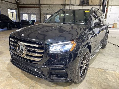 Used 2024 Mercedes-Benz GLS 580 GLS 580 image 19