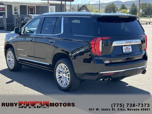 Used 2023 GMC Yukon Denali w/ Advanced Technology Package AWD/4WD image 5