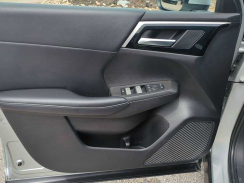 Used 2023 Mitsubishi Outlander SE FWD image 21