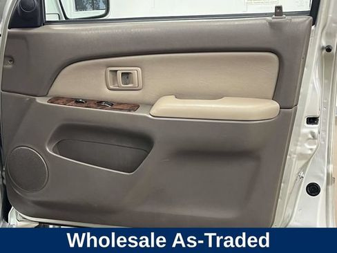 Used 2000 Toyota 4Runner Limited RWD image 25