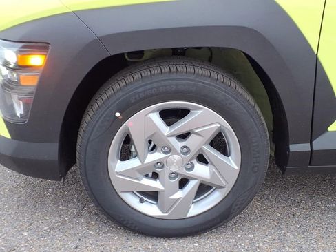 New 2026 Hyundai Kona SE image 9