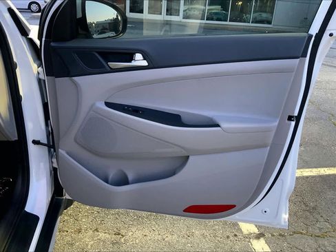 Used 2019 Hyundai Tucson SEL image 22