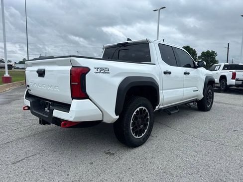 Used 2026 Toyota Tacoma TRD Off-Road w/ TRD Off Road Premium Package AWD/4WD image 6