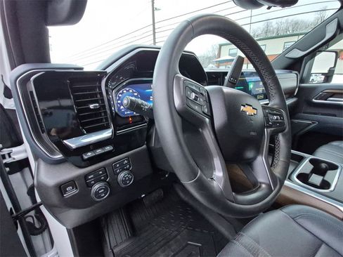 Used 2024 Chevrolet Silverado 2500 High Country w/ High Country Premium Package image 21