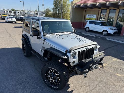 Used 2009 Jeep Wrangler X image 2