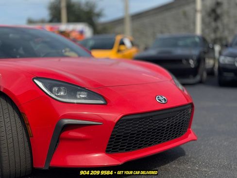 Used 2022 Toyota GR86 w/ ALL Weather Mat Package (TMS) RWD image 7
