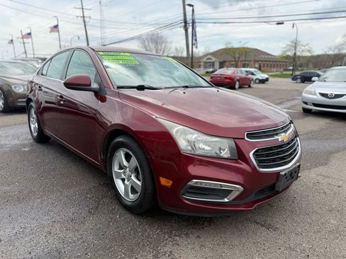 Used 2015 Chevrolet Cruze LT w/ Enhanced Safety Package FWD image 5