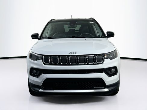 Used 2022 Jeep Compass Limited image 2