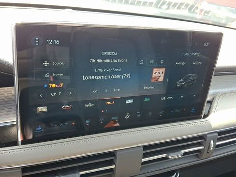 Used 2024 Lincoln Corsair AWD w/ Equipment Group 101A image 18