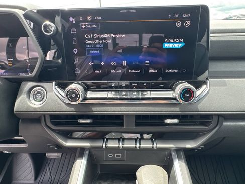 Used 2023 Chevrolet Colorado Trail Boss w/ Technology Package AWD/4WD image 28