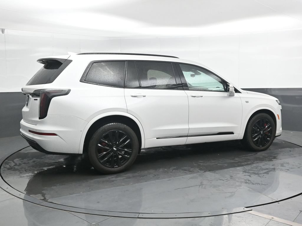 Used 2024 Cadillac XT6 Sport w/ LPO, ONYX Package AWD/4WD image 2