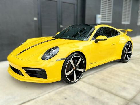 Used 2021 Porsche 911 Carrera RWD image 1