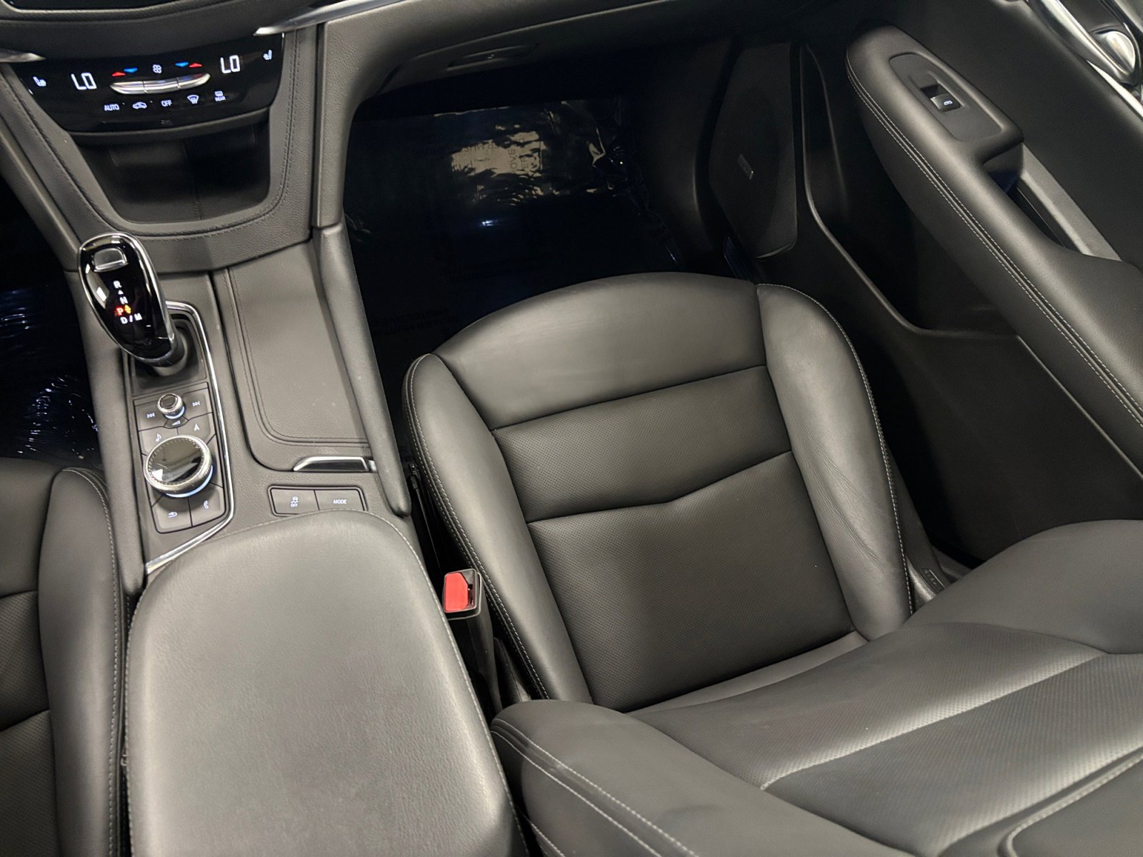 Used 2023 Cadillac XT5 Premium Luxury FWD image 16