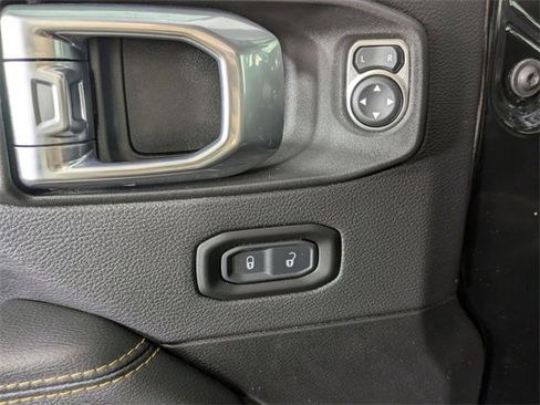 Used 2022 Jeep Wrangler Unlimited Sahara image 14