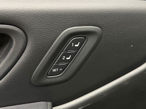 Used 2024 Honda Pilot Touring image 17