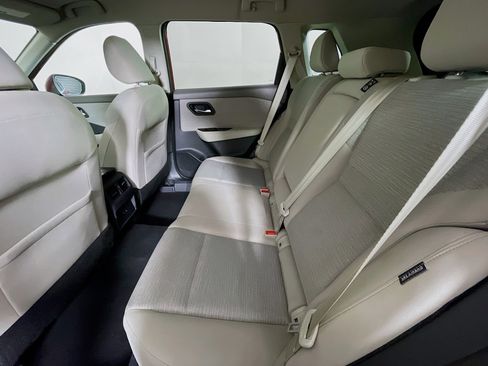 Used 2021 Nissan Rogue SV image 26