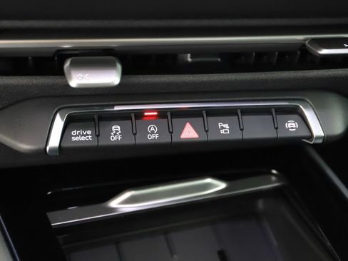 New 2026 Audi Q3 quattro 2.0T AWD/4WD image 29