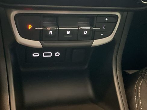 Used 2024 GMC Terrain SLE AWD/4WD image 20