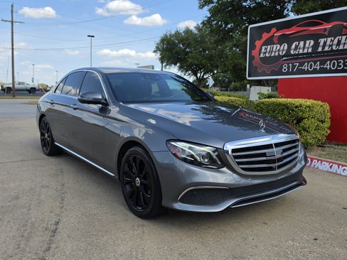 Used 2017 Mercedes-Benz E 300 w/ Premium 3 Package image 6
