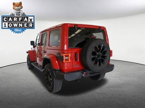 Used 2025 Jeep Wrangler Unlimited Sahara AWD/4WD image 11