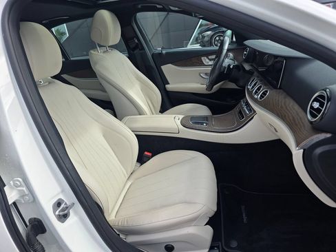 Used 2022 Mercedes-Benz E 350 Sedan image 15