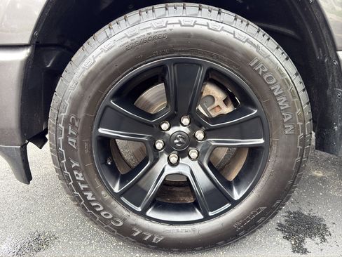 Used 2022 RAM 1500 Big Horn AWD/4WD image 10