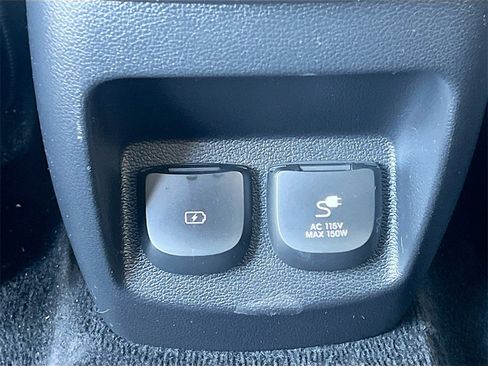 Used 2022 Genesis GV80 2.5T w/ Prestige Package 04 image 27