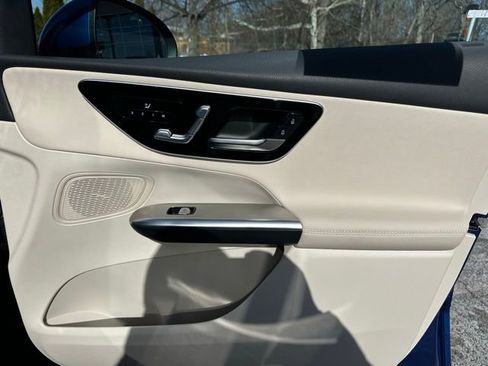 Used 2026 Mercedes-Benz GLC 300 4MATIC image 21