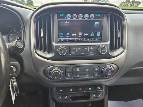 Used 2018 Chevrolet Colorado Z71 w/ Z71 Midnight Edition AWD/4WD image 18