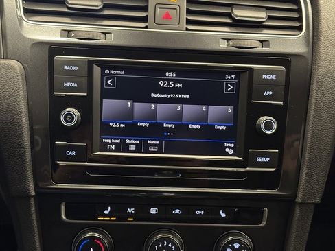 Used 2019 Volkswagen Golf Alltrack S image 19