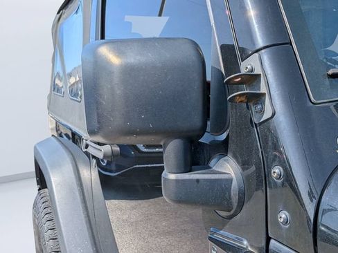 Used 2017 Jeep Wrangler Sport AWD/4WD image 11