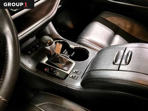 Used 2018 Toyota Highlander XLE image 16